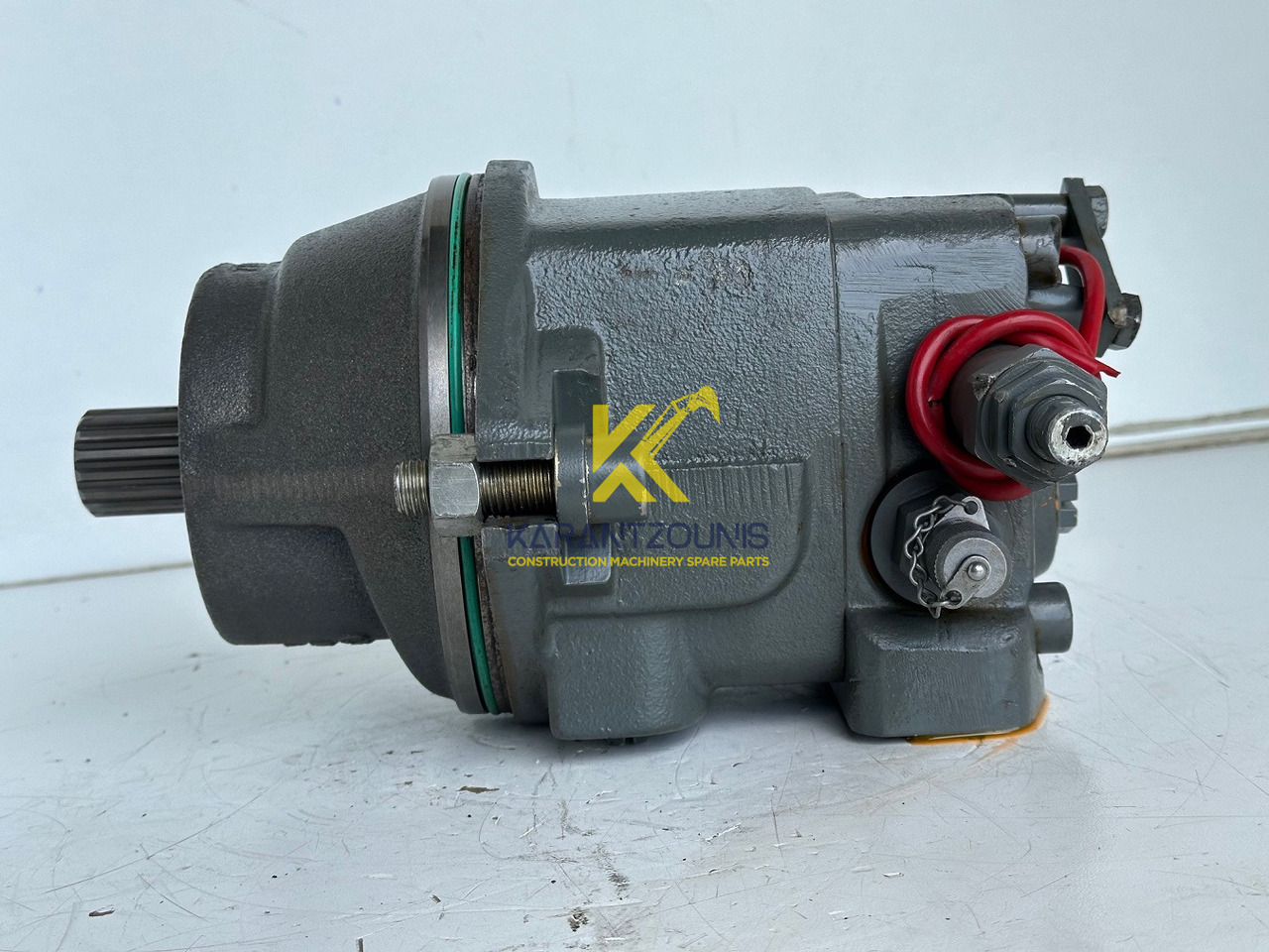 Liebherr Hydraulikeinbaumotor Typ:FMF058, ID-Nr.10122576 - ID-Nr.10145827 - ID-Nr.11371069. LOS1906, P924 COMP , R906, R906 PROTO, R916, R922, R924, R924 COMP, R926 COMP, R926 K LC. #39780# - Hidraulični motor za Bager: slika Liebherr Hydraulikeinbaumotor Typ:FMF058, ID-Nr.10122576 - ID-Nr.10145827 - ID-Nr.11371069. LOS1906, P924 COMP , R906, R906 PROTO, R916, R922, R924, R924 COMP, R926 COMP, R926 K LC. #39780# - Hidraulični motor za Bager Liebherr Hydraulikeinbaumotor Typ:FMF058, ID-Nr.10122576 - ID-Nr.10145827 - ID-Nr.11371069. LOS1906, P924 COMP , R906, R906 PROTO, R916, R922, R924, R924 COMP, R926 COMP, R926 K LC. #39780# - Hidraulični motor za Bager: slika Liebherr Hydraulikeinbaumotor Typ:FMF058, ID-Nr.10122576 - ID-Nr.10145827 - ID-Nr.11371069. LOS1906, P924 COMP , R906, R906 PROTO, R916, R922, R924, R924 COMP, R926 COMP, R926 K LC. #39780# - Hidraulični motor za Bager