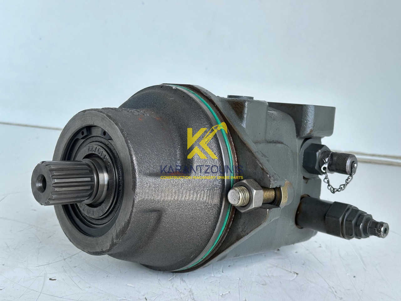 Liebherr Hydraulikeinbaumotor Typ:FMF058, ID-Nr.10122576 - ID-Nr.10145827 - ID-Nr.11371069. LOS1906, P924 COMP , R906, R906 PROTO, R916, R922, R924, R924 COMP, R926 COMP, R926 K LC. #39780# - Hidraulični motor za Bager: slika Liebherr Hydraulikeinbaumotor Typ:FMF058, ID-Nr.10122576 - ID-Nr.10145827 - ID-Nr.11371069. LOS1906, P924 COMP , R906, R906 PROTO, R916, R922, R924, R924 COMP, R926 COMP, R926 K LC. #39780# - Hidraulični motor za Bager Liebherr Hydraulikeinbaumotor Typ:FMF058, ID-Nr.10122576 - ID-Nr.10145827 - ID-Nr.11371069. LOS1906, P924 COMP , R906, R906 PROTO, R916, R922, R924, R924 COMP, R926 COMP, R926 K LC. #39780# - Hidraulični motor za Bager: slika Liebherr Hydraulikeinbaumotor Typ:FMF058, ID-Nr.10122576 - ID-Nr.10145827 - ID-Nr.11371069. LOS1906, P924 COMP , R906, R906 PROTO, R916, R922, R924, R924 COMP, R926 COMP, R926 K LC. #39780# - Hidraulični motor za Bager