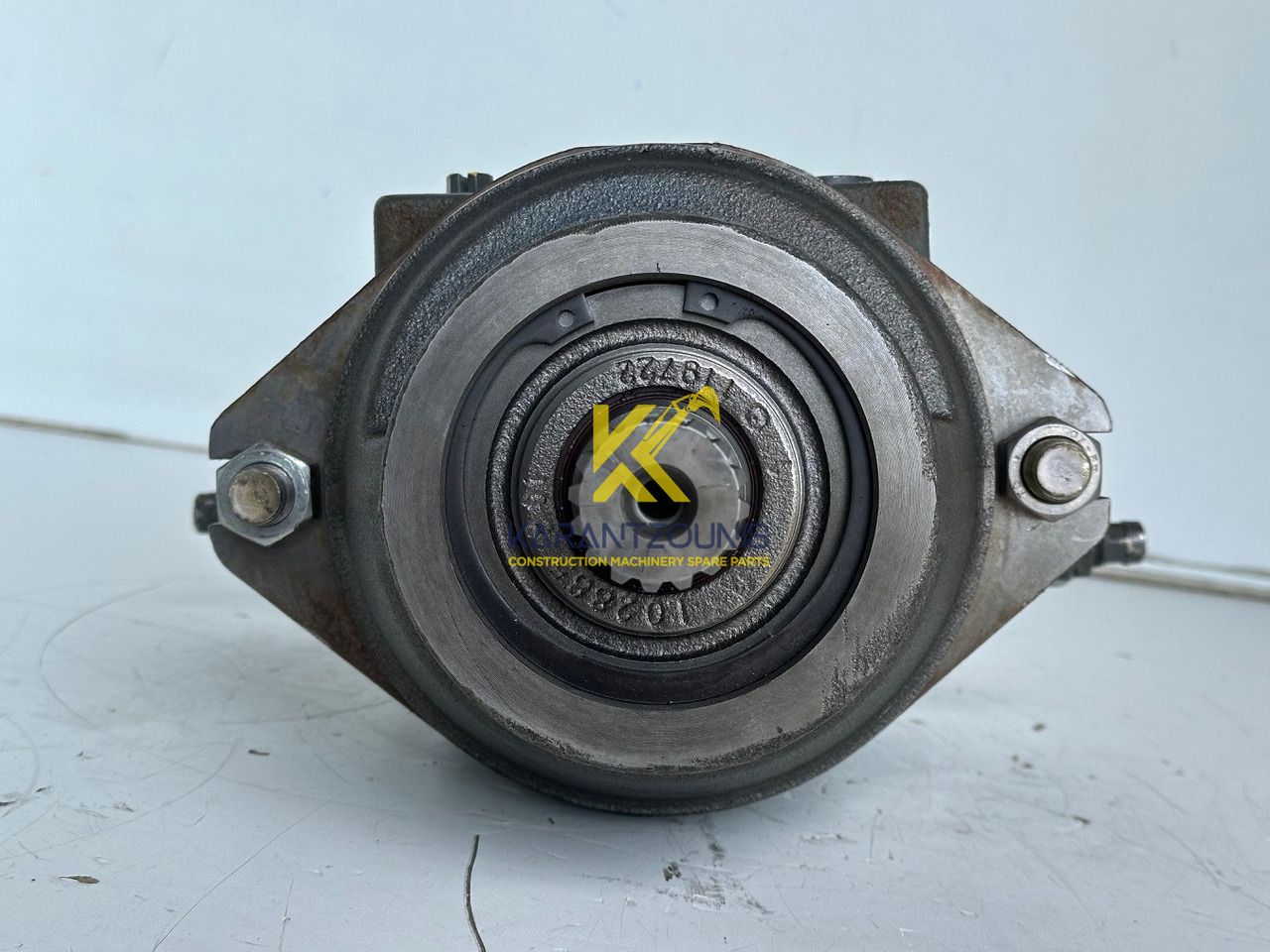 Liebherr Hydraulikeinbaumotor Typ:FMF058, ID-Nr.10122576 - ID-Nr.10145827 - ID-Nr.11371069. LOS1906, P924 COMP , R906, R906 PROTO, R916, R922, R924, R924 COMP, R926 COMP, R926 K LC. #39780# - Hidraulični motor za Bager: slika Liebherr Hydraulikeinbaumotor Typ:FMF058, ID-Nr.10122576 - ID-Nr.10145827 - ID-Nr.11371069. LOS1906, P924 COMP , R906, R906 PROTO, R916, R922, R924, R924 COMP, R926 COMP, R926 K LC. #39780# - Hidraulični motor za Bager Liebherr Hydraulikeinbaumotor Typ:FMF058, ID-Nr.10122576 - ID-Nr.10145827 - ID-Nr.11371069. LOS1906, P924 COMP , R906, R906 PROTO, R916, R922, R924, R924 COMP, R926 COMP, R926 K LC. #39780# - Hidraulični motor za Bager: slika Liebherr Hydraulikeinbaumotor Typ:FMF058, ID-Nr.10122576 - ID-Nr.10145827 - ID-Nr.11371069. LOS1906, P924 COMP , R906, R906 PROTO, R916, R922, R924, R924 COMP, R926 COMP, R926 K LC. #39780# - Hidraulični motor za Bager