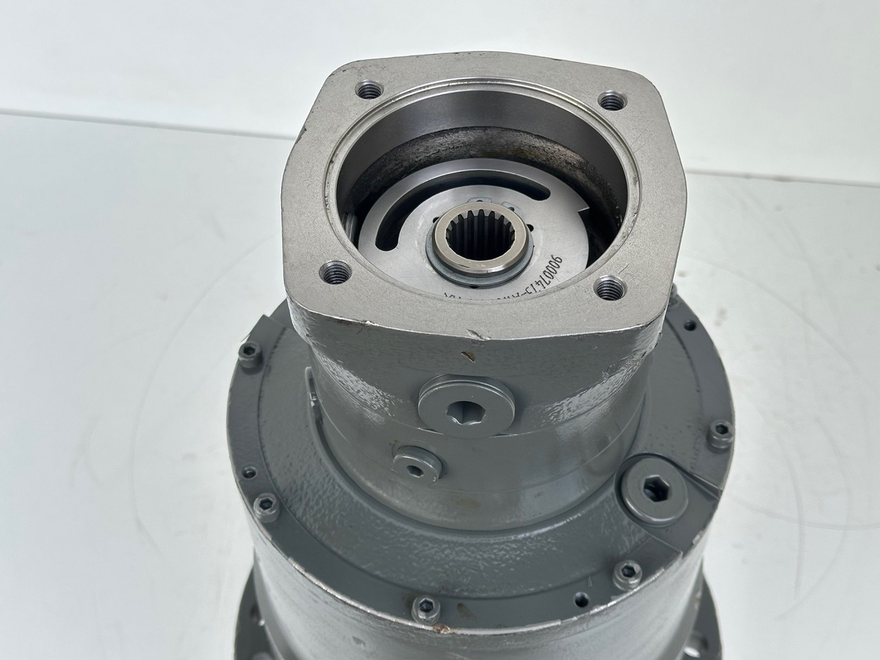 Liebherr Liebherr Drehwerkantrieb Typ:DAT200/1455 mit ID-Nr.13763178 - ID-Nr.13777972. #13763178.545-01211# - Motor okretanja za Autodizalica: slika Liebherr Liebherr Drehwerkantrieb Typ:DAT200/1455 mit ID-Nr.13763178 - ID-Nr.13777972. #13763178.545-01211# - Motor okretanja za Autodizalica Liebherr Liebherr Drehwerkantrieb Typ:DAT200/1455 mit ID-Nr.13763178 - ID-Nr.13777972. #13763178.545-01211# - Motor okretanja za Autodizalica: slika Liebherr Liebherr Drehwerkantrieb Typ:DAT200/1455 mit ID-Nr.13763178 - ID-Nr.13777972. #13763178.545-01211# - Motor okretanja za Autodizalica