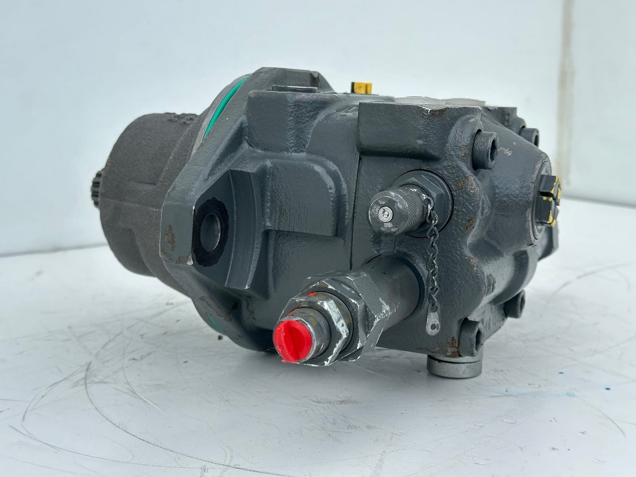 Liebherr Original Hydraulikeinbaumotor FMF045. ID-Nr.12464105. SAT250/287. LH18M, LH22C, LH22M, LH24M, LH26EC, LH26EM, LH26M. #12464105.0854# - Motor okretanja za Građevinski strojevi: slika Liebherr Original Hydraulikeinbaumotor FMF045. ID-Nr.12464105. SAT250/287. LH18M, LH22C, LH22M, LH24M, LH26EC, LH26EM, LH26M. #12464105.0854# - Motor okretanja za Građevinski strojevi Liebherr Original Hydraulikeinbaumotor FMF045. ID-Nr.12464105. SAT250/287. LH18M, LH22C, LH22M, LH24M, LH26EC, LH26EM, LH26M. #12464105.0854# - Motor okretanja za Građevinski strojevi: slika Liebherr Original Hydraulikeinbaumotor FMF045. ID-Nr.12464105. SAT250/287. LH18M, LH22C, LH22M, LH24M, LH26EC, LH26EM, LH26M. #12464105.0854# - Motor okretanja za Građevinski strojevi