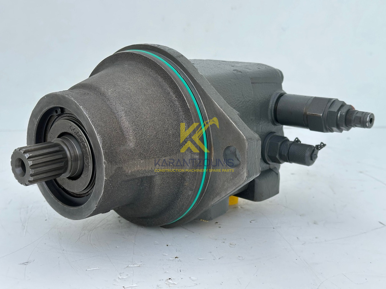 Liebherr Original Hydraulikeinbaumotor Typ:FMF045. ID-Nr.12464216. R914 RAIL, R914 COMP, R914 K-S, R914 K-STD, R918, R918LC, R918NLC, R918 XLC, R920 K-LC, R920 K-NLC. #12464216.25879# - Motor okretanja za Građevinski strojevi: slika Liebherr Original Hydraulikeinbaumotor Typ:FMF045. ID-Nr.12464216. R914 RAIL, R914 COMP, R914 K-S, R914 K-STD, R918, R918LC, R918NLC, R918 XLC, R920 K-LC, R920 K-NLC. #12464216.25879# - Motor okretanja za Građevinski strojevi Liebherr Original Hydraulikeinbaumotor Typ:FMF045. ID-Nr.12464216. R914 RAIL, R914 COMP, R914 K-S, R914 K-STD, R918, R918LC, R918NLC, R918 XLC, R920 K-LC, R920 K-NLC. #12464216.25879# - Motor okretanja za Građevinski strojevi: slika Liebherr Original Hydraulikeinbaumotor Typ:FMF045. ID-Nr.12464216. R914 RAIL, R914 COMP, R914 K-S, R914 K-STD, R918, R918LC, R918NLC, R918 XLC, R920 K-LC, R920 K-NLC. #12464216.25879# - Motor okretanja za Građevinski strojevi