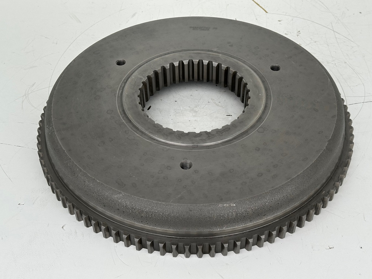 Liebherr Original Stützflansch ID-Nr.944427703. FAT500E502,FAT500E503,FAT500E517,FAT500E518,FAT500F522,FAT500F522,FAT500F528,FAT500F529.PR734,PR73605,PR7363,PR7364,PR736,RL44,RL46,RL463. #944427703.31 - Reduktor pogona za Buldožer: slika Liebherr Original Stützflansch ID-Nr.944427703. FAT500E502,FAT500E503,FAT500E517,FAT500E518,FAT500F522,FAT500F522,FAT500F528,FAT500F529.PR734,PR73605,PR7363,PR7364,PR736,RL44,RL46,RL463. #944427703.31 - Reduktor pogona za Buldožer Liebherr Original Stützflansch ID-Nr.944427703. FAT500E502,FAT500E503,FAT500E517,FAT500E518,FAT500F522,FAT500F522,FAT500F528,FAT500F529.PR734,PR73605,PR7363,PR7364,PR736,RL44,RL46,RL463. #944427703.31 - Reduktor pogona za Buldožer: slika Liebherr Original Stützflansch ID-Nr.944427703. FAT500E502,FAT500E503,FAT500E517,FAT500E518,FAT500F522,FAT500F522,FAT500F528,FAT500F529.PR734,PR73605,PR7363,PR7364,PR736,RL44,RL46,RL463. #944427703.31 - Reduktor pogona za Buldožer