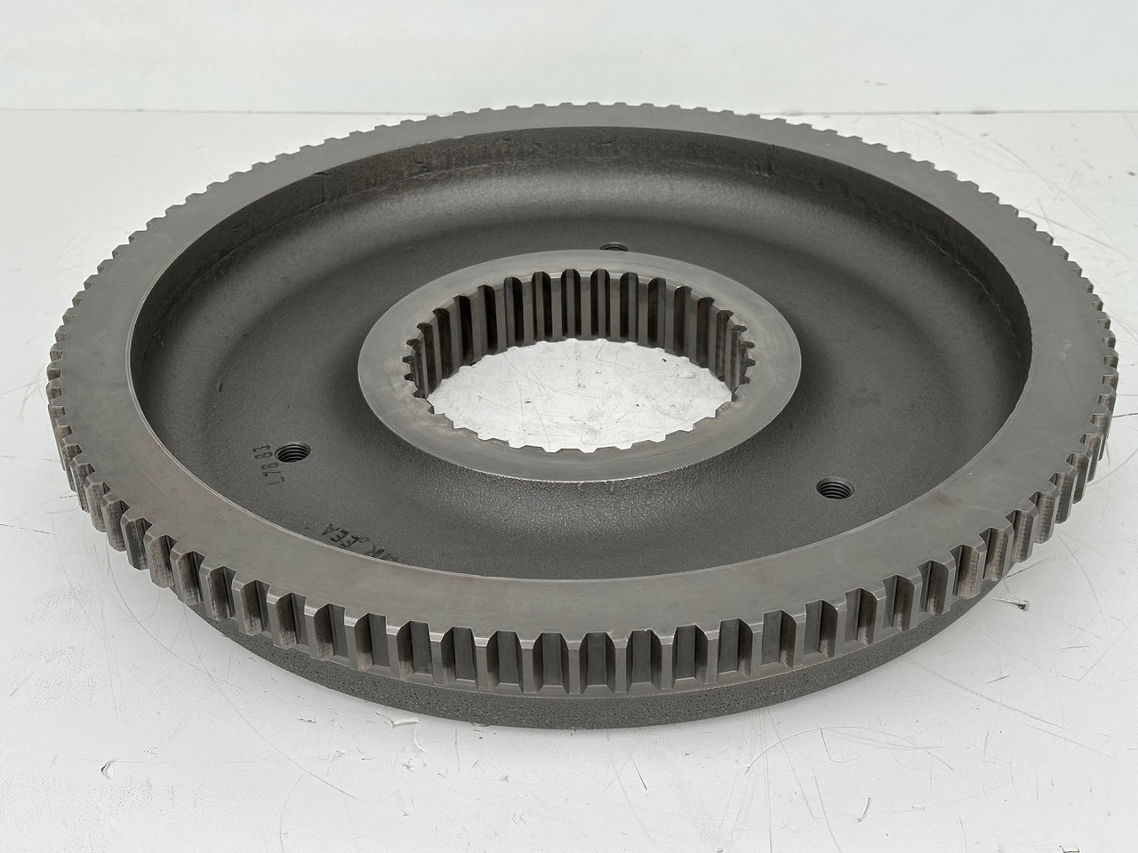 Liebherr Original Stützflansch ID-Nr.944427703. FAT500E502,FAT500E503,FAT500E517,FAT500E518,FAT500F522,FAT500F522,FAT500F528,FAT500F529.PR734,PR73605,PR7363,PR7364,PR736,RL44,RL46,RL463. #944427703.31 - Reduktor pogona za Buldožer: slika Liebherr Original Stützflansch ID-Nr.944427703. FAT500E502,FAT500E503,FAT500E517,FAT500E518,FAT500F522,FAT500F522,FAT500F528,FAT500F529.PR734,PR73605,PR7363,PR7364,PR736,RL44,RL46,RL463. #944427703.31 - Reduktor pogona za Buldožer Liebherr Original Stützflansch ID-Nr.944427703. FAT500E502,FAT500E503,FAT500E517,FAT500E518,FAT500F522,FAT500F522,FAT500F528,FAT500F529.PR734,PR73605,PR7363,PR7364,PR736,RL44,RL46,RL463. #944427703.31 - Reduktor pogona za Buldožer: slika Liebherr Original Stützflansch ID-Nr.944427703. FAT500E502,FAT500E503,FAT500E517,FAT500E518,FAT500F522,FAT500F522,FAT500F528,FAT500F529.PR734,PR73605,PR7363,PR7364,PR736,RL44,RL46,RL463. #944427703.31 - Reduktor pogona za Buldožer