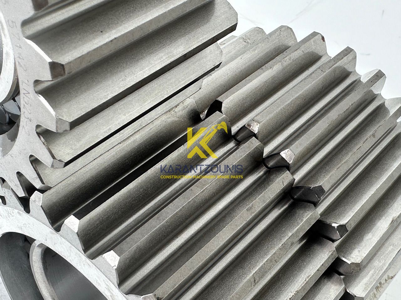 Liebherr Planetenrad ID-Nr.90024935. FAT400P112 - FAT400P130 - FAT400P139. R926, R928, R930, R934, R936, R938, R940, R944, R946, R950 T. #90024935.20.01# - Reduktor pogona za Građevinski strojevi: slika Liebherr Planetenrad ID-Nr.90024935. FAT400P112 - FAT400P130 - FAT400P139. R926, R928, R930, R934, R936, R938, R940, R944, R946, R950 T. #90024935.20.01# - Reduktor pogona za Građevinski strojevi Liebherr Planetenrad ID-Nr.90024935. FAT400P112 - FAT400P130 - FAT400P139. R926, R928, R930, R934, R936, R938, R940, R944, R946, R950 T. #90024935.20.01# - Reduktor pogona za Građevinski strojevi: slika Liebherr Planetenrad ID-Nr.90024935. FAT400P112 - FAT400P130 - FAT400P139. R926, R928, R930, R934, R936, R938, R940, R944, R946, R950 T. #90024935.20.01# - Reduktor pogona za Građevinski strojevi