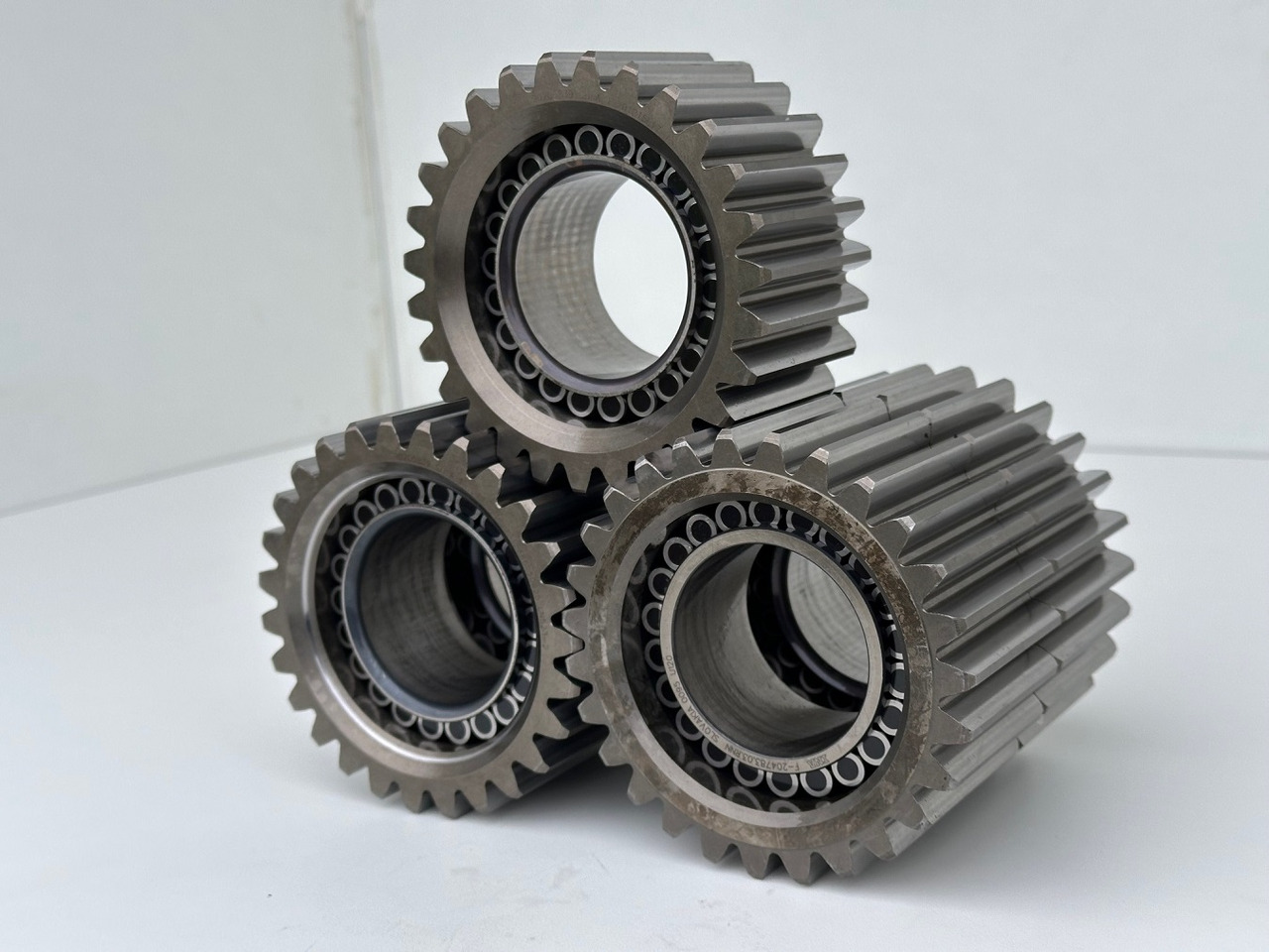 Liebherr Planetenrad ID-Nr.90205840. FAT350P126 - FAT350P138. R920 - R922 - R924 - R925 - R926 - R930 T. #90205840.09.11# - Reduktor pogona za Građevinski strojevi: slika Liebherr Planetenrad ID-Nr.90205840. FAT350P126 - FAT350P138. R920 - R922 - R924 - R925 - R926 - R930 T. #90205840.09.11# - Reduktor pogona za Građevinski strojevi Liebherr Planetenrad ID-Nr.90205840. FAT350P126 - FAT350P138. R920 - R922 - R924 - R925 - R926 - R930 T. #90205840.09.11# - Reduktor pogona za Građevinski strojevi: slika Liebherr Planetenrad ID-Nr.90205840. FAT350P126 - FAT350P138. R920 - R922 - R924 - R925 - R926 - R930 T. #90205840.09.11# - Reduktor pogona za Građevinski strojevi