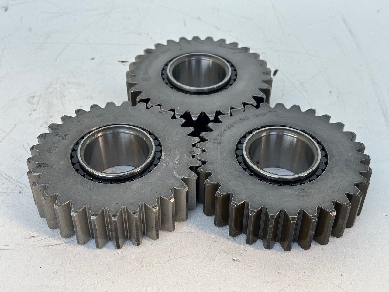 Liebherr Planetenrad ID-Nr.9442840 - ID-Nr.944284003. FAT350 - FAT350P022 - FAT350P059 - FAT350P062 - FAT350P068 - FAT350P079. LH22C, R313, R317, R900, R902, R904, R912, R914, R922, R924, R924 COMP - Reduktor pogona za Građevinski strojevi: slika Liebherr Planetenrad ID-Nr.9442840 - ID-Nr.944284003. FAT350 - FAT350P022 - FAT350P059 - FAT350P062 - FAT350P068 - FAT350P079. LH22C, R313, R317, R900, R902, R904, R912, R914, R922, R924, R924 COMP - Reduktor pogona za Građevinski strojevi Liebherr Planetenrad ID-Nr.9442840 - ID-Nr.944284003. FAT350 - FAT350P022 - FAT350P059 - FAT350P062 - FAT350P068 - FAT350P079. LH22C, R313, R317, R900, R902, R904, R912, R914, R922, R924, R924 COMP - Reduktor pogona za Građevinski strojevi: slika Liebherr Planetenrad ID-Nr.9442840 - ID-Nr.944284003. FAT350 - FAT350P022 - FAT350P059 - FAT350P062 - FAT350P068 - FAT350P079. LH22C, R313, R317, R900, R902, R904, R912, R914, R922, R924, R924 COMP - Reduktor pogona za Građevinski strojevi