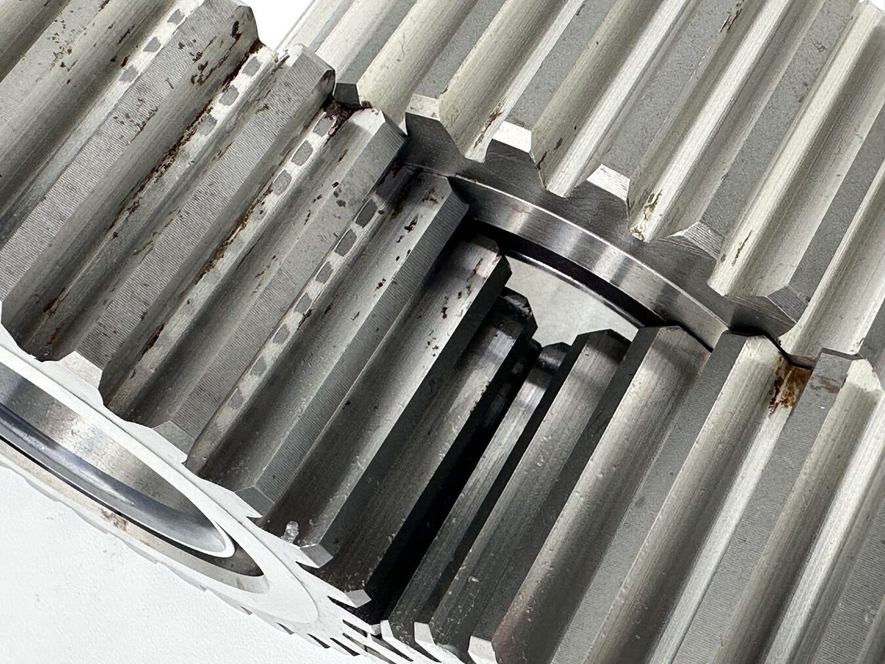Liebherr Planetenrad ID-Nr.9443844 - ID-Nr.944384403. FAT450 - FAT450P004. LH60, LH80, ER944, LOS944, LOS954, R944, R954. #944384503.15.11# - Reduktor pogona za Građevinski strojevi: slika Liebherr Planetenrad ID-Nr.9443844 - ID-Nr.944384403. FAT450 - FAT450P004. LH60, LH80, ER944, LOS944, LOS954, R944, R954. #944384503.15.11# - Reduktor pogona za Građevinski strojevi Liebherr Planetenrad ID-Nr.9443844 - ID-Nr.944384403. FAT450 - FAT450P004. LH60, LH80, ER944, LOS944, LOS954, R944, R954. #944384503.15.11# - Reduktor pogona za Građevinski strojevi: slika Liebherr Planetenrad ID-Nr.9443844 - ID-Nr.944384403. FAT450 - FAT450P004. LH60, LH80, ER944, LOS944, LOS954, R944, R954. #944384503.15.11# - Reduktor pogona za Građevinski strojevi