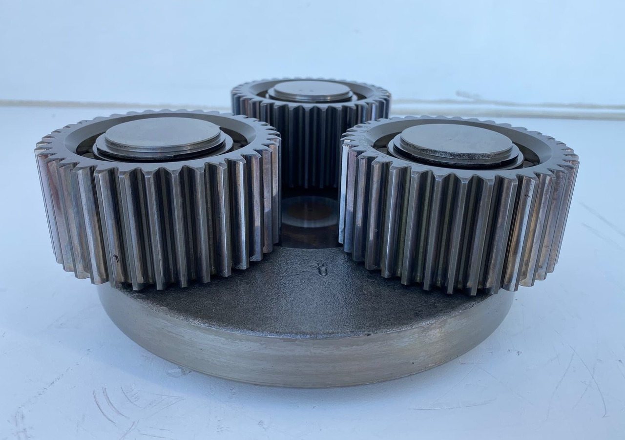 Liebherr Planetenträger ID-Nr.970559601 mit Planetenrad ID-Nr.944305703 - ID-Nr.90213986. A900,A904,A913 COMP,A914 COMP,A914,A916 COMP,A916,A918 COMP,A918,A920,A922 RAIL A924 RAIL,LH18,LH22,LH24,LH2 - Motor okretanja za Građevinski strojevi: slika Liebherr Planetenträger ID-Nr.970559601 mit Planetenrad ID-Nr.944305703 - ID-Nr.90213986. A900,A904,A913 COMP,A914 COMP,A914,A916 COMP,A916,A918 COMP,A918,A920,A922 RAIL A924 RAIL,LH18,LH22,LH24,LH2 - Motor okretanja za Građevinski strojevi Liebherr Planetenträger ID-Nr.970559601 mit Planetenrad ID-Nr.944305703 - ID-Nr.90213986. A900,A904,A913 COMP,A914 COMP,A914,A916 COMP,A916,A918 COMP,A918,A920,A922 RAIL A924 RAIL,LH18,LH22,LH24,LH2 - Motor okretanja za Građevinski strojevi: slika Liebherr Planetenträger ID-Nr.970559601 mit Planetenrad ID-Nr.944305703 - ID-Nr.90213986. A900,A904,A913 COMP,A914 COMP,A914,A916 COMP,A916,A918 COMP,A918,A920,A922 RAIL A924 RAIL,LH18,LH22,LH24,LH2 - Motor okretanja za Građevinski strojevi