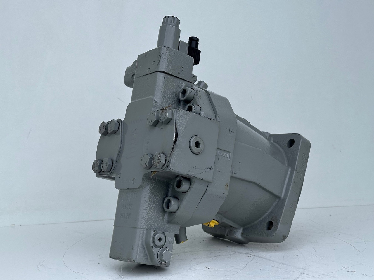 Liebherr Verstellmotor ID-Nr.510240108 - Hydromatik Rexroth Axialkolben-Verstellmotor Typ:A6VM140EP2D/63W-VZB017HB. #24338069# - Hidraulični motor za Dizalica gusjeničar: slika Liebherr Verstellmotor ID-Nr.510240108 - Hydromatik Rexroth Axialkolben-Verstellmotor Typ:A6VM140EP2D/63W-VZB017HB. #24338069# - Hidraulični motor za Dizalica gusjeničar Liebherr Verstellmotor ID-Nr.510240108 - Hydromatik Rexroth Axialkolben-Verstellmotor Typ:A6VM140EP2D/63W-VZB017HB. #24338069# - Hidraulični motor za Dizalica gusjeničar: slika Liebherr Verstellmotor ID-Nr.510240108 - Hydromatik Rexroth Axialkolben-Verstellmotor Typ:A6VM140EP2D/63W-VZB017HB. #24338069# - Hidraulični motor za Dizalica gusjeničar