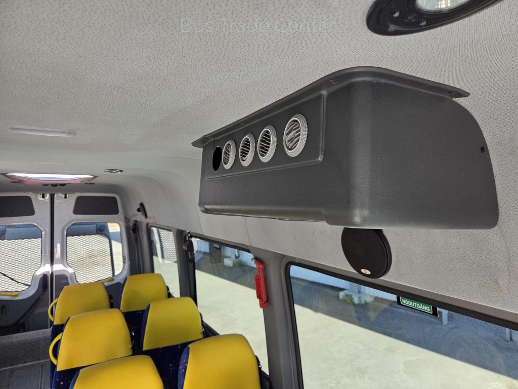 VOLKSWAGEN Crafter 50 LR // 3 units with lift - Minibus, Putnički kombi: slika VOLKSWAGEN Crafter 50 LR // 3 units with lift - Minibus, Putnički kombi VOLKSWAGEN Crafter 50 LR // 3 units with lift - Minibus, Putnički kombi: slika VOLKSWAGEN Crafter 50 LR // 3 units with lift - Minibus, Putnički kombi