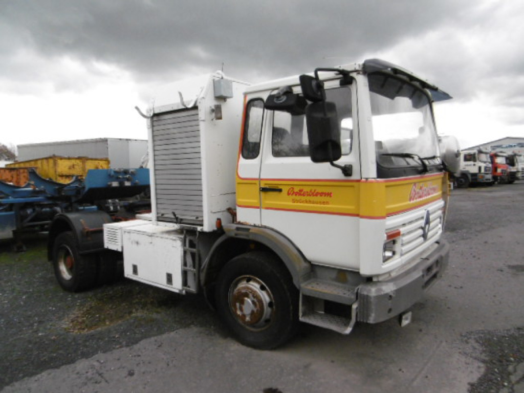 Renault 40GCC2 (Nr. 104) - Tegljač: slika Renault 40GCC2 (Nr. 104) - Tegljač Renault 40GCC2 (Nr. 104) - Tegljač: slika Renault 40GCC2 (Nr. 104) - Tegljač