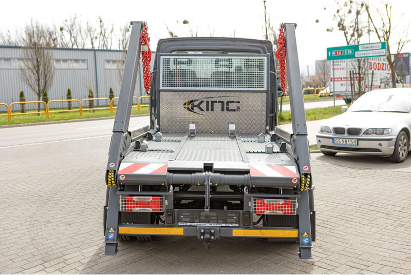 Iveco Daily 70C18 + KING Bramowiec / Skiploader / Absetzkipper - Utovarivač s proklizavajućim upravljanjem: slika Iveco Daily 70C18 + KING Bramowiec / Skiploader / Absetzkipper - Utovarivač s proklizavajućim upravljanjem Iveco Daily 70C18 + KING Bramowiec / Skiploader / Absetzkipper - Utovarivač s proklizavajućim upravljanjem: slika Iveco Daily 70C18 + KING Bramowiec / Skiploader / Absetzkipper - Utovarivač s proklizavajućim upravljanjem