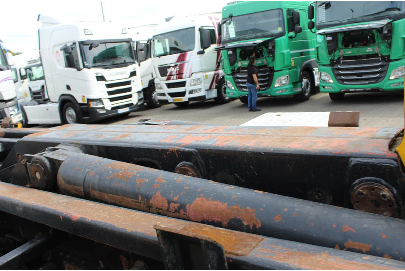 Kamion s kabelskim sustavom MAN TGA 26.360 * 6X4 * EURO 3 *: slika Kamion s kabelskim sustavom MAN TGA 26.360 * 6X4 * EURO 3 * Kamion s kabelskim sustavom MAN TGA 26.360 * 6X4 * EURO 3 *: slika Kamion s kabelskim sustavom MAN TGA 26.360 * 6X4 * EURO 3 *