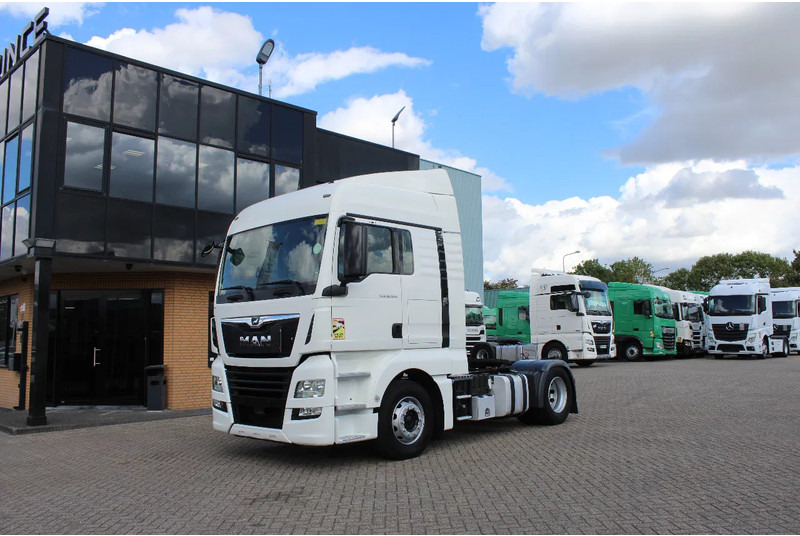 MAN TGX 18.500 * RETARDER * EURO6 * 4X2 * - Tegljač: slika MAN TGX 18.500 * RETARDER * EURO6 * 4X2 * - Tegljač MAN TGX 18.500 * RETARDER * EURO6 * 4X2 * - Tegljač: slika MAN TGX 18.500 * RETARDER * EURO6 * 4X2 * - Tegljač