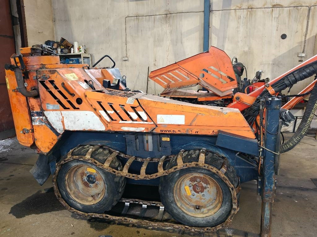Tamrock COMMANDO 120RF - Platforma za bušenje: slika Tamrock COMMANDO 120RF - Platforma za bušenje Tamrock COMMANDO 120RF - Platforma za bušenje: slika Tamrock COMMANDO 120RF - Platforma za bušenje
