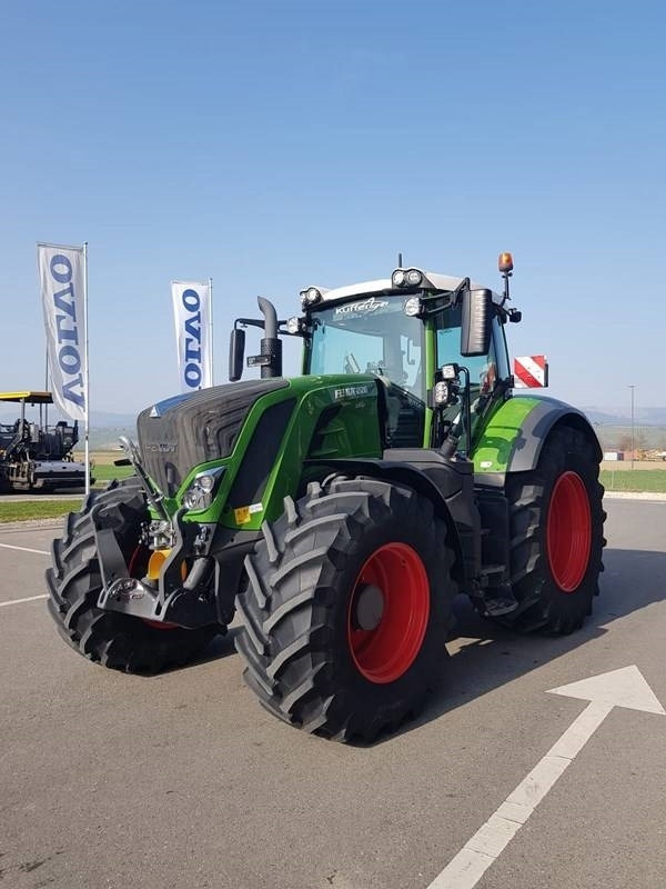 Fendt 828 Vario Profi Plus - Traktor: slika Fendt 828 Vario Profi Plus - Traktor Fendt 828 Vario Profi Plus - Traktor: slika Fendt 828 Vario Profi Plus - Traktor