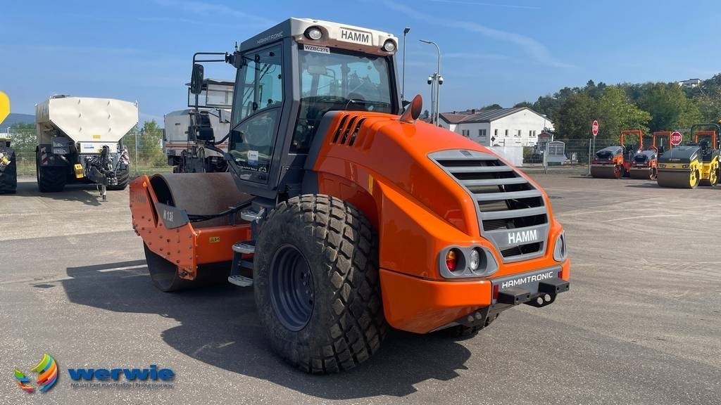 Hamm H13 i - Kompaktor: slika Hamm H13 i - Kompaktor Hamm H13 i - Kompaktor: slika Hamm H13 i - Kompaktor