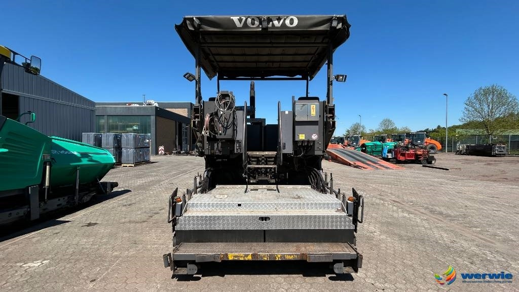 Volvo ABG TITAN 5820 - Finišer za asfalt: slika Volvo ABG TITAN 5820 - Finišer za asfalt Volvo ABG TITAN 5820 - Finišer za asfalt: slika Volvo ABG TITAN 5820 - Finišer za asfalt