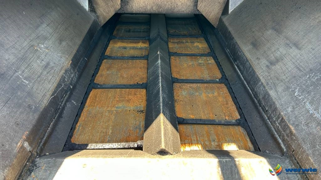 Volvo ABG TITAN 5820 - Finišer za asfalt: slika Volvo ABG TITAN 5820 - Finišer za asfalt Volvo ABG TITAN 5820 - Finišer za asfalt: slika Volvo ABG TITAN 5820 - Finišer za asfalt