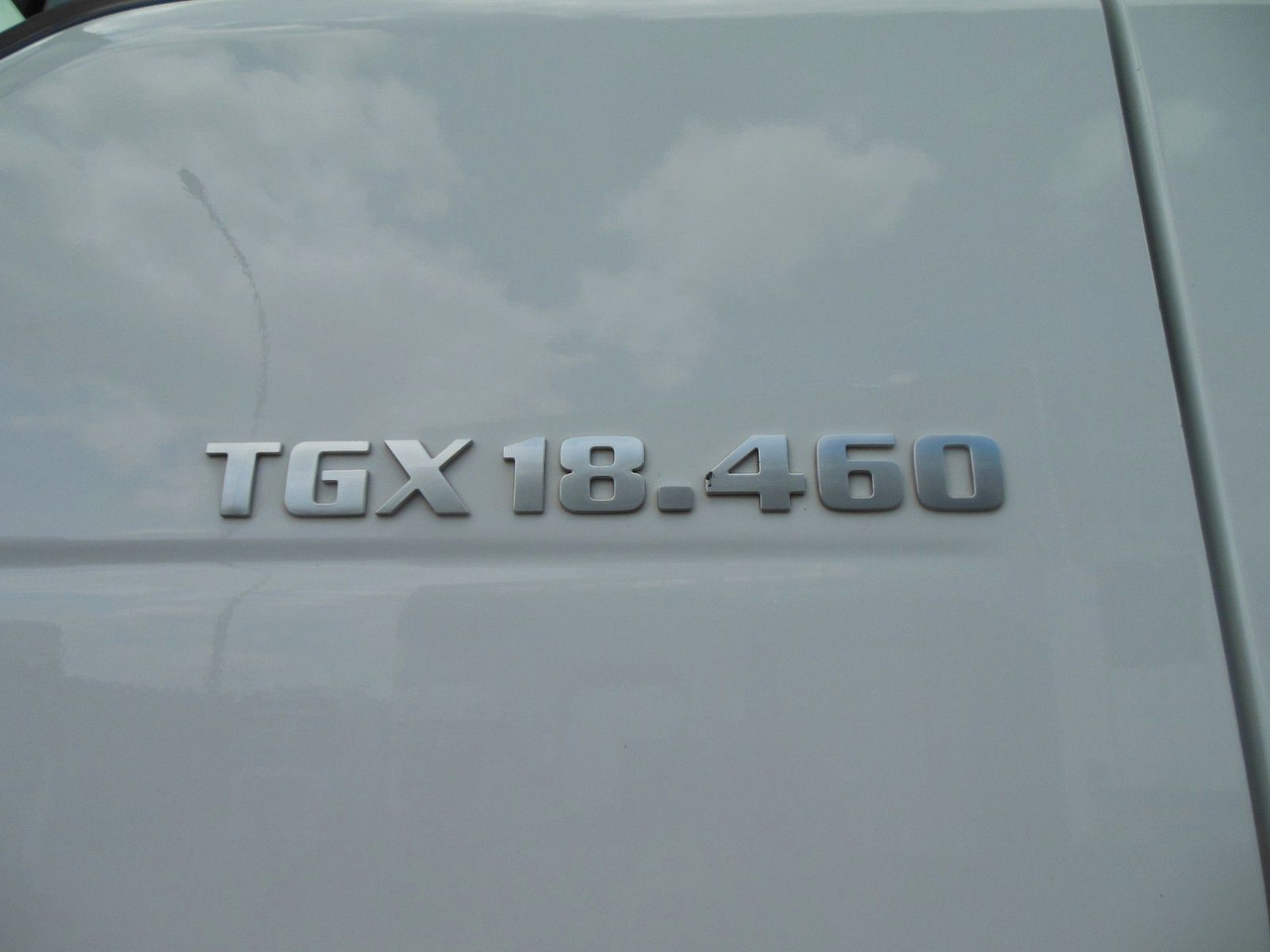 MAN TGX 18.460, XLX, VOLL LUFT, PRITSCHE 9,2M, TOP!! - Kamion s ceradom: slika MAN TGX 18.460, XLX, VOLL LUFT, PRITSCHE 9,2M, TOP!! - Kamion s ceradom MAN TGX 18.460, XLX, VOLL LUFT, PRITSCHE 9,2M, TOP!! - Kamion s ceradom: slika MAN TGX 18.460, XLX, VOLL LUFT, PRITSCHE 9,2M, TOP!! - Kamion s ceradom