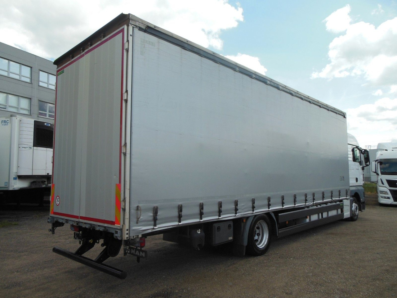 MAN TGX 18.460, XLX, VOLL LUFT, PRITSCHE 9,2M, TOP!! - Kamion s ceradom: slika MAN TGX 18.460, XLX, VOLL LUFT, PRITSCHE 9,2M, TOP!! - Kamion s ceradom MAN TGX 18.460, XLX, VOLL LUFT, PRITSCHE 9,2M, TOP!! - Kamion s ceradom: slika MAN TGX 18.460, XLX, VOLL LUFT, PRITSCHE 9,2M, TOP!! - Kamion s ceradom