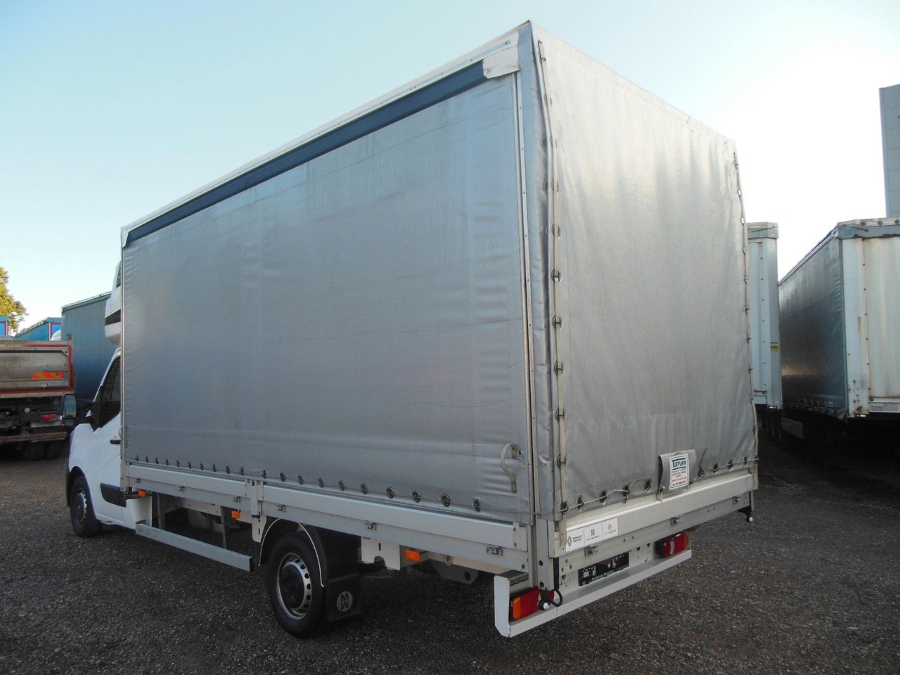 Renault MASTER 2.3 DCI, 10 PALETTEN, LUFT FEDERUNG - Dostavno vozilo s ceradom: slika Renault MASTER 2.3 DCI, 10 PALETTEN, LUFT FEDERUNG - Dostavno vozilo s ceradom Renault MASTER 2.3 DCI, 10 PALETTEN, LUFT FEDERUNG - Dostavno vozilo s ceradom: slika Renault MASTER 2.3 DCI, 10 PALETTEN, LUFT FEDERUNG - Dostavno vozilo s ceradom