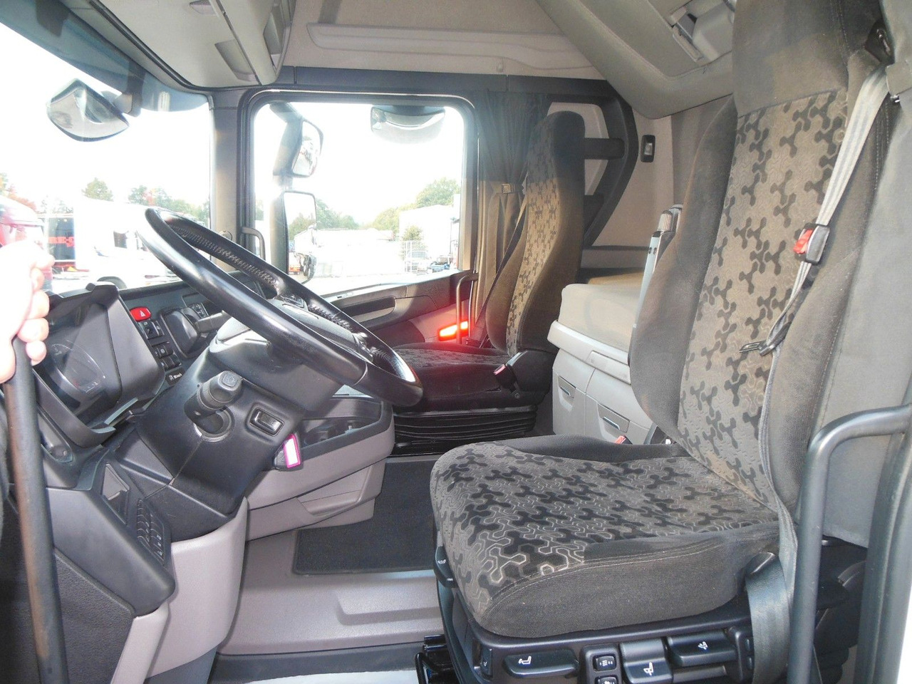 Tegljač Scania R 410, STANDART, RETARDER, STANDKLIMA, TOP!!!: slika Tegljač Scania R 410, STANDART, RETARDER, STANDKLIMA, TOP!!!