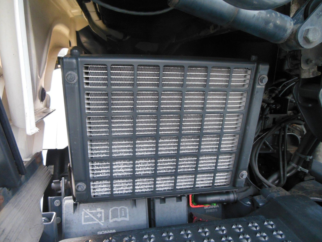 Tegljač Scania R 410, STANDART, RETARDER, STANDKLIMA, TOP!!!: slika Tegljač Scania R 410, STANDART, RETARDER, STANDKLIMA, TOP!!!