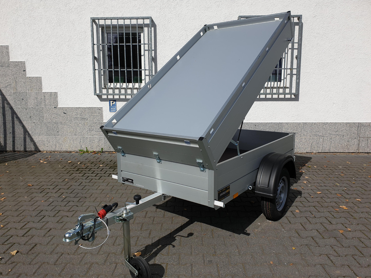 ALUBOXX Deckelanhänger GT 750 HT 201x101x48 cm (XS) 750kg - Auto prikolica: slika ALUBOXX Deckelanhänger GT 750 HT 201x101x48 cm (XS) 750kg - Auto prikolica ALUBOXX Deckelanhänger GT 750 HT 201x101x48 cm (XS) 750kg - Auto prikolica: slika ALUBOXX Deckelanhänger GT 750 HT 201x101x48 cm (XS) 750kg - Auto prikolica