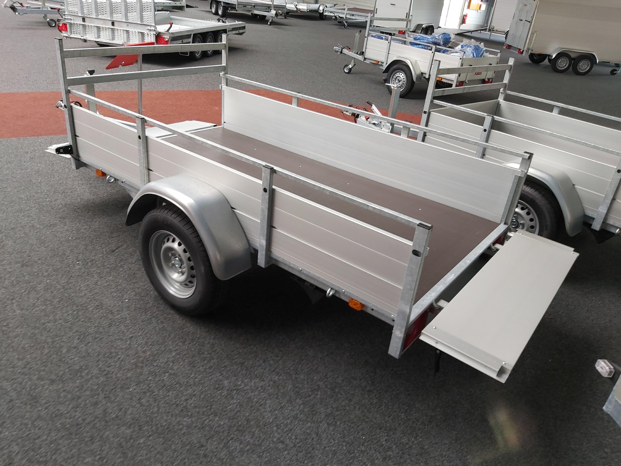 Anssems Kastenanhänger BSX 1350 251x130x45cm (S) 1350kg Modell 2024 - Auto prikolica: slika Anssems Kastenanhänger BSX 1350 251x130x45cm (S) 1350kg Modell 2024 - Auto prikolica Anssems Kastenanhänger BSX 1350 251x130x45cm (S) 1350kg Modell 2024 - Auto prikolica: slika Anssems Kastenanhänger BSX 1350 251x130x45cm (S) 1350kg Modell 2024 - Auto prikolica