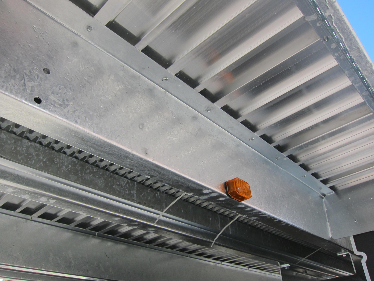 Anssems MSX 3500 Multitransporter 405x200cm Aluboden 3500kg ONLINE AKTION - Prikolica plato/ Otvoreni sanduk: slika Anssems MSX 3500 Multitransporter 405x200cm Aluboden 3500kg ONLINE AKTION - Prikolica plato/ Otvoreni sanduk Anssems MSX 3500 Multitransporter 405x200cm Aluboden 3500kg ONLINE AKTION - Prikolica plato/ Otvoreni sanduk: slika Anssems MSX 3500 Multitransporter 405x200cm Aluboden 3500kg ONLINE AKTION - Prikolica plato/ Otvoreni sanduk