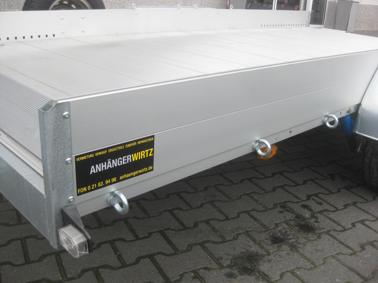 Anssems Transporter AMT 2500 407x180x18cm Aluboden Alurampen Seilwinde 2500kg online - Prikolica za prijevoz automobila: slika Anssems Transporter AMT 2500 407x180x18cm Aluboden Alurampen Seilwinde 2500kg online - Prikolica za prijevoz automobila Anssems Transporter AMT 2500 407x180x18cm Aluboden Alurampen Seilwinde 2500kg online - Prikolica za prijevoz automobila: slika Anssems Transporter AMT 2500 407x180x18cm Aluboden Alurampen Seilwinde 2500kg online - Prikolica za prijevoz automobila