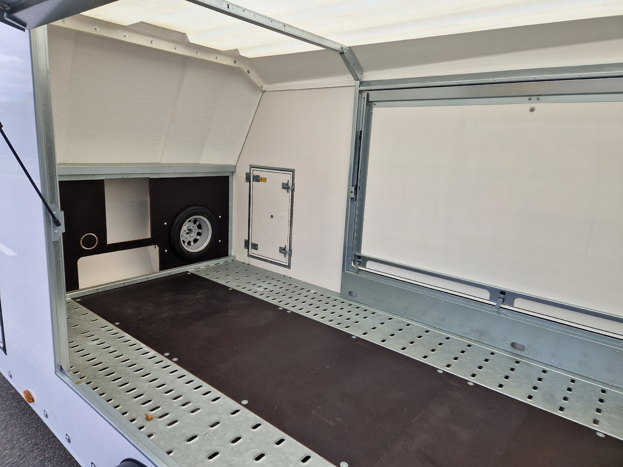 BJT Race Sport Transporter 500x200x175cm Alufelgen 4x12" 2600kg Sonderpreis reduziert - Prikolica sa zatvorenim sandukom: slika BJT Race Sport Transporter 500x200x175cm Alufelgen 4x12" 2600kg Sonderpreis reduziert - Prikolica sa zatvorenim sandukom BJT Race Sport Transporter 500x200x175cm Alufelgen 4x12" 2600kg Sonderpreis reduziert - Prikolica sa zatvorenim sandukom: slika BJT Race Sport Transporter 500x200x175cm Alufelgen 4x12" 2600kg Sonderpreis reduziert - Prikolica sa zatvorenim sandukom