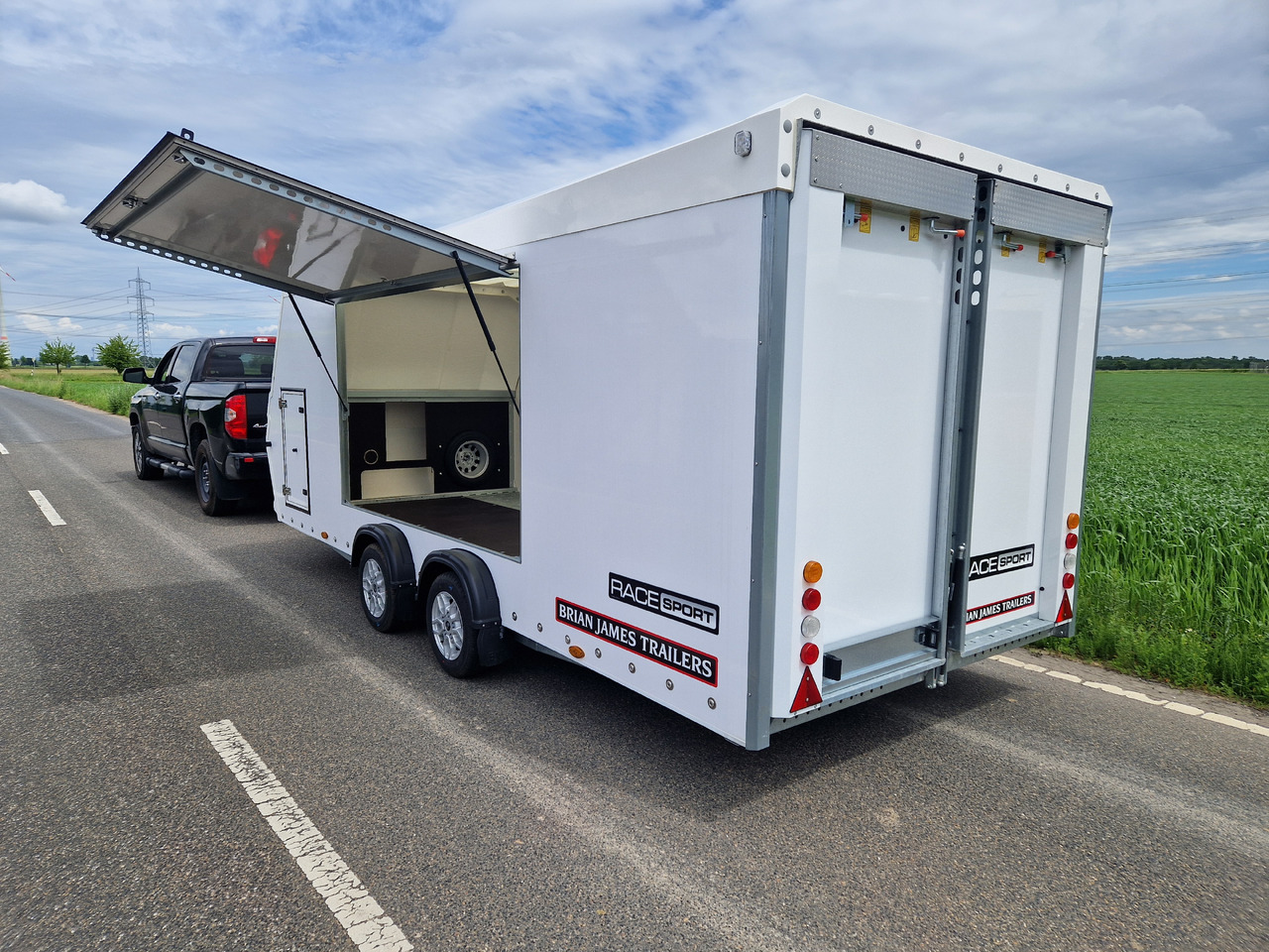 BJT Race Sport Transporter 500x200x175cm Alufelgen 4x12" 2600kg Sonderpreis reduziert - Prikolica sa zatvorenim sandukom: slika BJT Race Sport Transporter 500x200x175cm Alufelgen 4x12" 2600kg Sonderpreis reduziert - Prikolica sa zatvorenim sandukom BJT Race Sport Transporter 500x200x175cm Alufelgen 4x12" 2600kg Sonderpreis reduziert - Prikolica sa zatvorenim sandukom: slika BJT Race Sport Transporter 500x200x175cm Alufelgen 4x12" 2600kg Sonderpreis reduziert - Prikolica sa zatvorenim sandukom