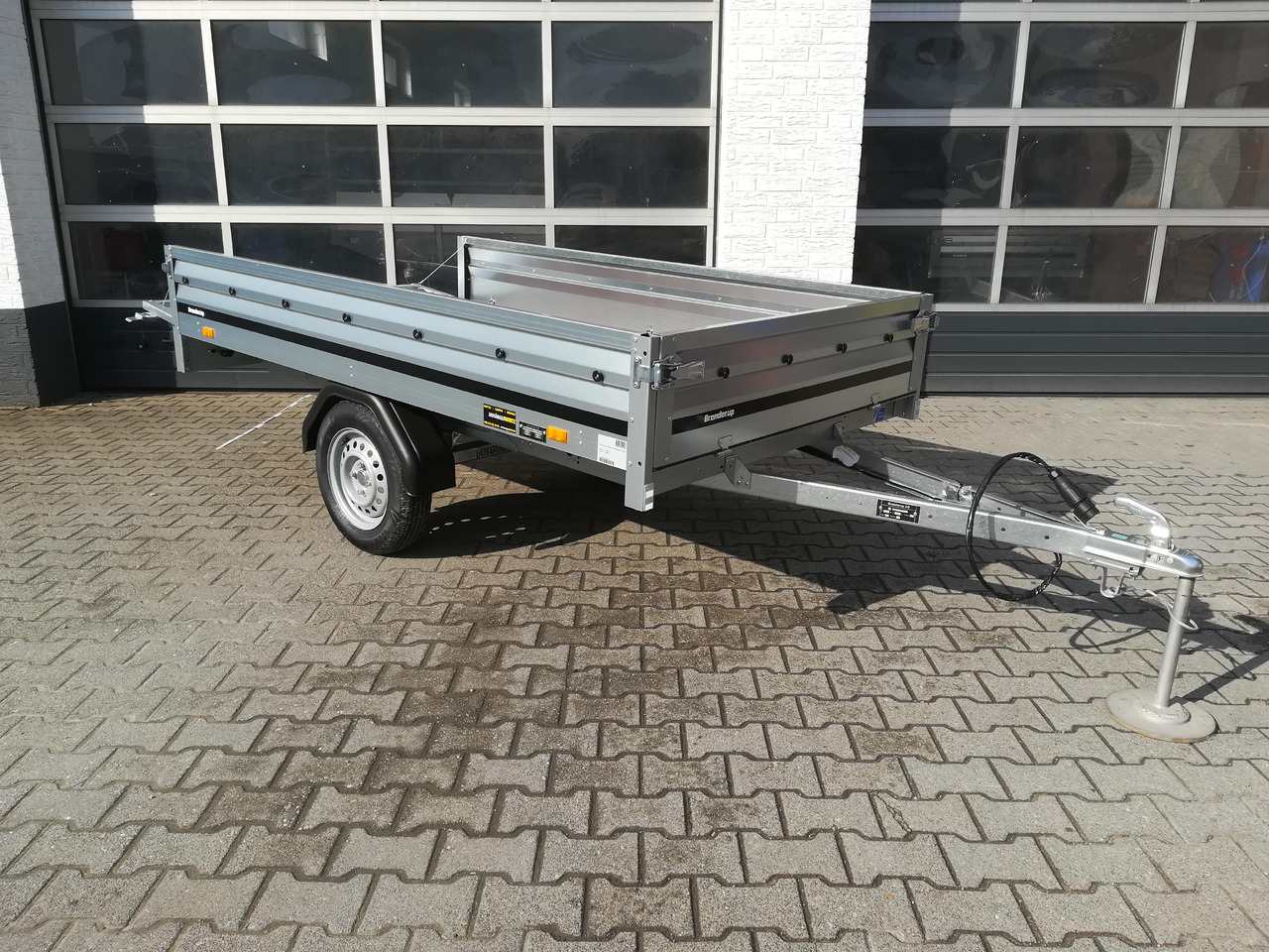 Brenderup 3251 SUB 750 250x142x35cm (S) 750kg - Auto prikolica: slika Brenderup 3251 SUB 750 250x142x35cm (S) 750kg - Auto prikolica Brenderup 3251 SUB 750 250x142x35cm (S) 750kg - Auto prikolica: slika Brenderup 3251 SUB 750 250x142x35cm (S) 750kg - Auto prikolica