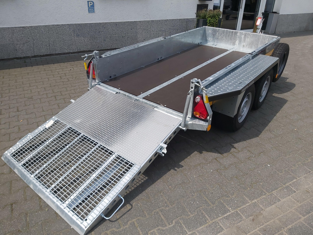 Brian James General Plant 260x130x25cm Halbgitter Auffahrklappe 150cm Reserverad (S) 2700kg - Prikolica za radne strojeve: slika Brian James General Plant 260x130x25cm Halbgitter Auffahrklappe 150cm Reserverad (S) 2700kg - Prikolica za radne strojeve Brian James General Plant 260x130x25cm Halbgitter Auffahrklappe 150cm Reserverad (S) 2700kg - Prikolica za radne strojeve: slika Brian James General Plant 260x130x25cm Halbgitter Auffahrklappe 150cm Reserverad (S) 2700kg - Prikolica za radne strojeve