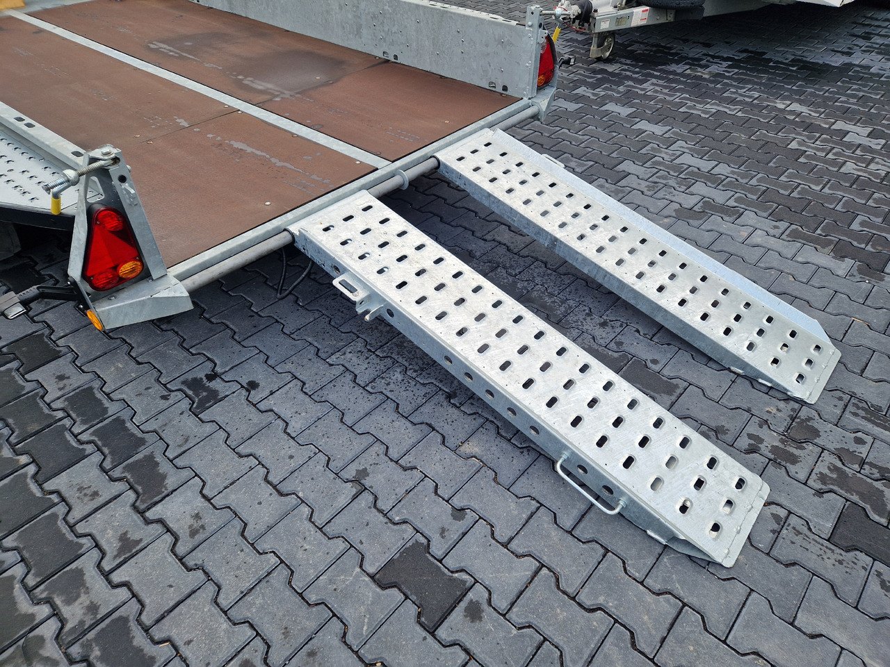 Brian James General Plant 360x185x25cm Auffahrrampen Reserverad (L) 3500kg - Prikolica za radne strojeve: slika Brian James General Plant 360x185x25cm Auffahrrampen Reserverad (L) 3500kg - Prikolica za radne strojeve Brian James General Plant 360x185x25cm Auffahrrampen Reserverad (L) 3500kg - Prikolica za radne strojeve: slika Brian James General Plant 360x185x25cm Auffahrrampen Reserverad (L) 3500kg - Prikolica za radne strojeve