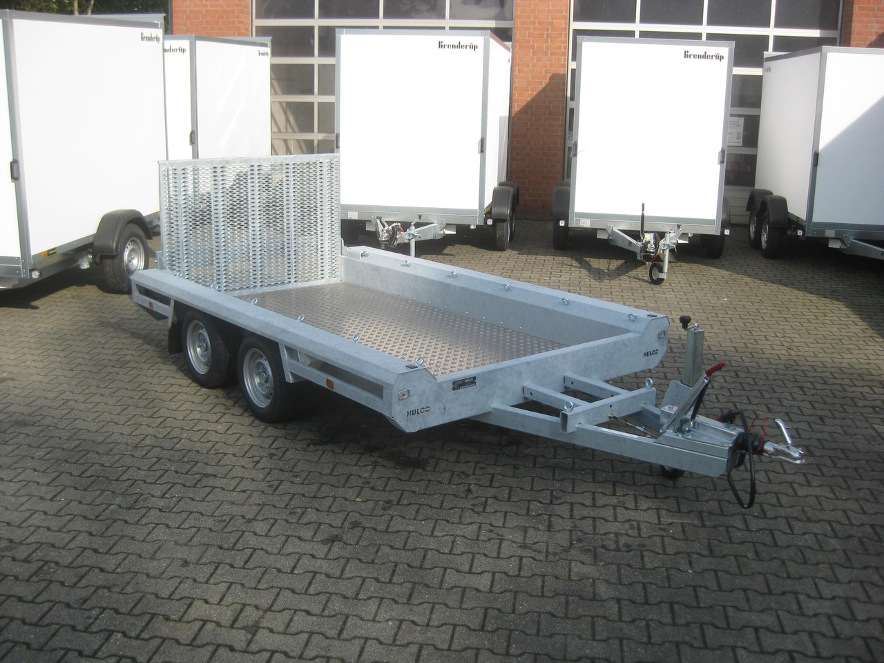 HULCO TERRAX Aluboden 294x150x27cm Heckrampe 100cm (M) 3000kg Abverkauf - Prikolica za radne strojeve: slika HULCO TERRAX Aluboden 294x150x27cm Heckrampe 100cm (M) 3000kg Abverkauf - Prikolica za radne strojeve HULCO TERRAX Aluboden 294x150x27cm Heckrampe 100cm (M) 3000kg Abverkauf - Prikolica za radne strojeve: slika HULCO TERRAX Aluboden 294x150x27cm Heckrampe 100cm (M) 3000kg Abverkauf - Prikolica za radne strojeve