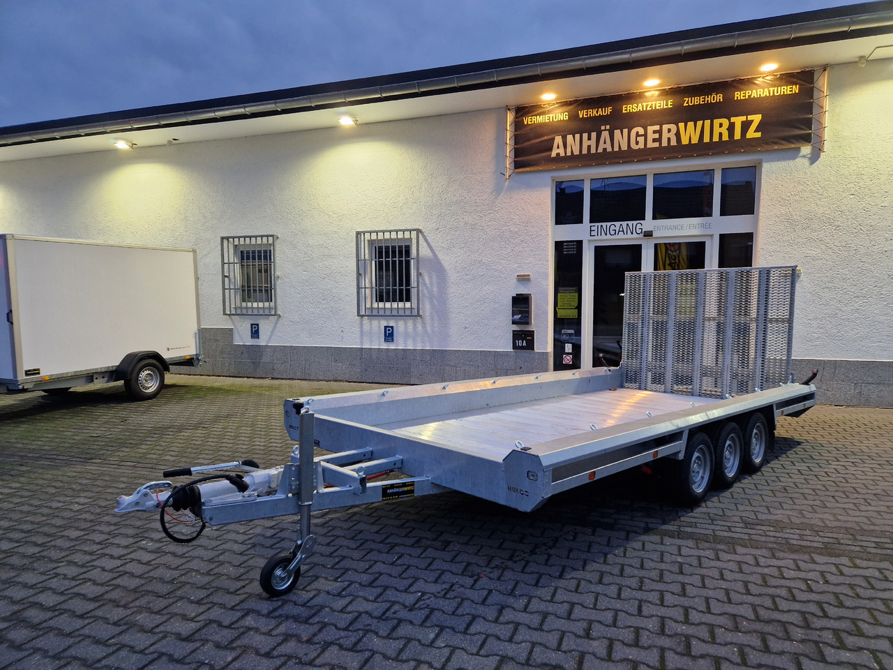 HULCO TERRAX Aluboden 469x195x27cm Heckrampe 150cm Tridem 3500kg (XXL) - Prikolica za radne strojeve: slika HULCO TERRAX Aluboden 469x195x27cm Heckrampe 150cm Tridem 3500kg (XXL) - Prikolica za radne strojeve HULCO TERRAX Aluboden 469x195x27cm Heckrampe 150cm Tridem 3500kg (XXL) - Prikolica za radne strojeve: slika HULCO TERRAX Aluboden 469x195x27cm Heckrampe 150cm Tridem 3500kg (XXL) - Prikolica za radne strojeve