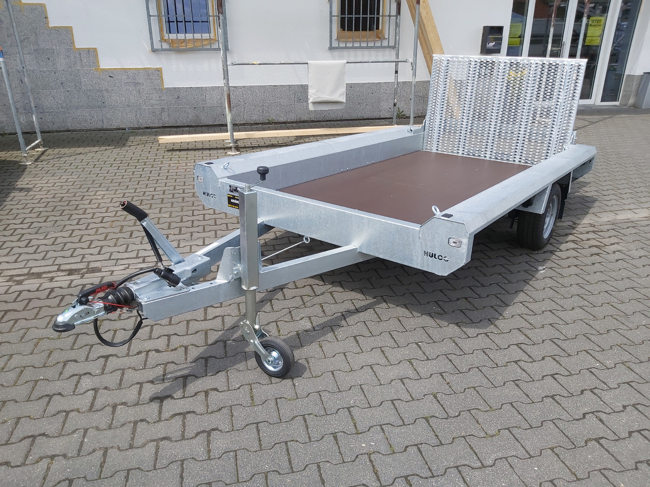 HULCO TERRAX Basic 294x150x27cm Heckrampe 100cm (M) 12" 1500kg - Prikolica za radne strojeve: slika HULCO TERRAX Basic 294x150x27cm Heckrampe 100cm (M) 12" 1500kg - Prikolica za radne strojeve HULCO TERRAX Basic 294x150x27cm Heckrampe 100cm (M) 12" 1500kg - Prikolica za radne strojeve: slika HULCO TERRAX Basic 294x150x27cm Heckrampe 100cm (M) 12" 1500kg - Prikolica za radne strojeve