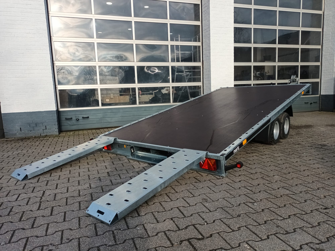 Martz GT kipp 400/2 S 400x215cm easyload ankippbar Auffahrrampen Seilwinde 10" 2700kg - Prikolica plato/ Otvoreni sanduk: slika Martz GT kipp 400/2 S 400x215cm easyload ankippbar Auffahrrampen Seilwinde 10" 2700kg - Prikolica plato/ Otvoreni sanduk Martz GT kipp 400/2 S 400x215cm easyload ankippbar Auffahrrampen Seilwinde 10" 2700kg - Prikolica plato/ Otvoreni sanduk: slika Martz GT kipp 400/2 S 400x215cm easyload ankippbar Auffahrrampen Seilwinde 10" 2700kg - Prikolica plato/ Otvoreni sanduk