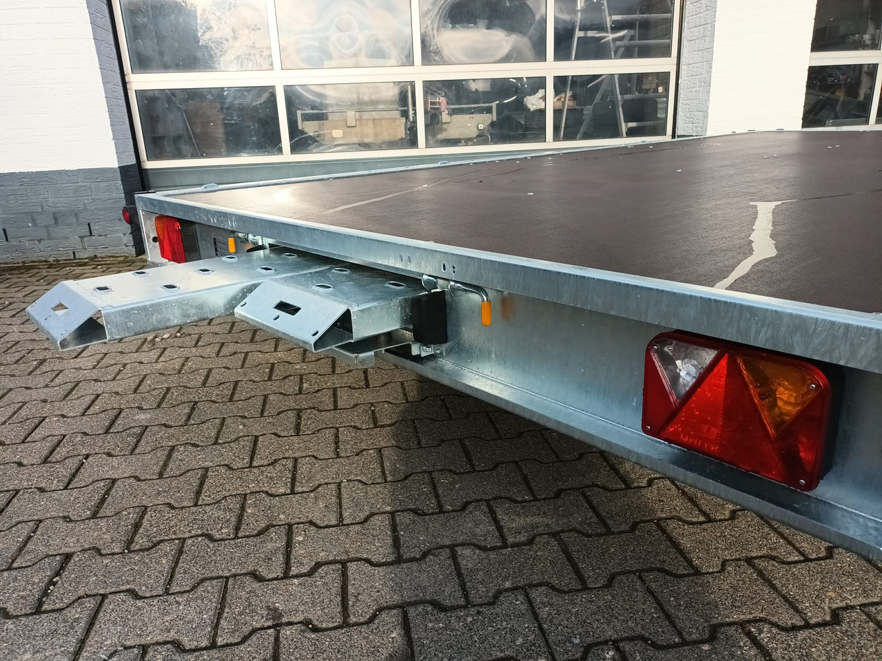 Martz GT kipp 400/2 S 400x215cm easyload ankippbar Auffahrrampen Seilwinde 10" 2700kg - Prikolica plato/ Otvoreni sanduk: slika Martz GT kipp 400/2 S 400x215cm easyload ankippbar Auffahrrampen Seilwinde 10" 2700kg - Prikolica plato/ Otvoreni sanduk Martz GT kipp 400/2 S 400x215cm easyload ankippbar Auffahrrampen Seilwinde 10" 2700kg - Prikolica plato/ Otvoreni sanduk: slika Martz GT kipp 400/2 S 400x215cm easyload ankippbar Auffahrrampen Seilwinde 10" 2700kg - Prikolica plato/ Otvoreni sanduk