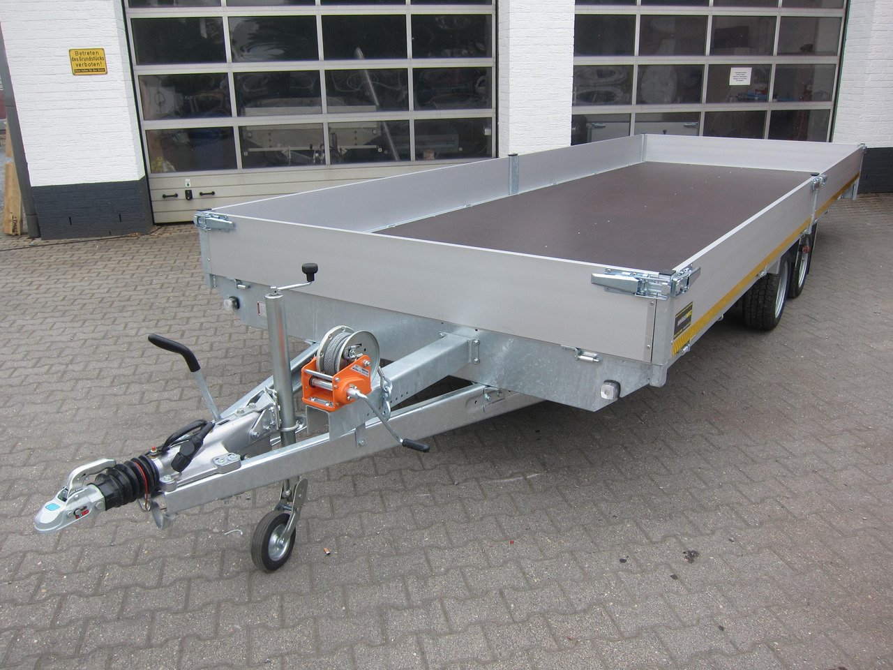 Multi Transporter 606x220x30cm Lfh: 63cm Auffahrrampen Alu Winde (XXXL) 3500kg Aktion - Prikolica plato/ Otvoreni sanduk: slika Multi Transporter 606x220x30cm Lfh: 63cm Auffahrrampen Alu Winde (XXXL) 3500kg Aktion - Prikolica plato/ Otvoreni sanduk Multi Transporter 606x220x30cm Lfh: 63cm Auffahrrampen Alu Winde (XXXL) 3500kg Aktion - Prikolica plato/ Otvoreni sanduk: slika Multi Transporter 606x220x30cm Lfh: 63cm Auffahrrampen Alu Winde (XXXL) 3500kg Aktion - Prikolica plato/ Otvoreni sanduk