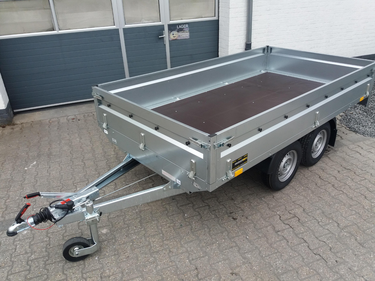 Pritschenanhänger Trailstar Nordica N20-320 2 KPS 320x168x40cm (M) 2000kg - Prikolica plato/ Otvoreni sanduk: slika Pritschenanhänger Trailstar Nordica N20-320 2 KPS 320x168x40cm (M) 2000kg - Prikolica plato/ Otvoreni sanduk Pritschenanhänger Trailstar Nordica N20-320 2 KPS 320x168x40cm (M) 2000kg - Prikolica plato/ Otvoreni sanduk: slika Pritschenanhänger Trailstar Nordica N20-320 2 KPS 320x168x40cm (M) 2000kg - Prikolica plato/ Otvoreni sanduk