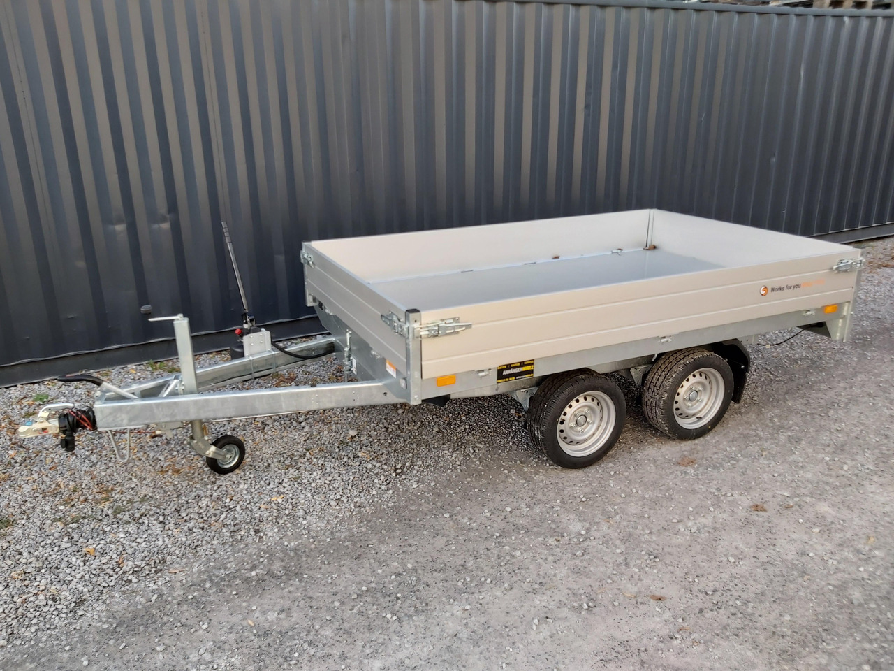 Saris Kipper K1 276 170 2700 2 276x170x30cm Handpumpe 13" 2700kg - Kiper prikolica: slika Saris Kipper K1 276 170 2700 2 276x170x30cm Handpumpe 13" 2700kg - Kiper prikolica Saris Kipper K1 276 170 2700 2 276x170x30cm Handpumpe 13" 2700kg - Kiper prikolica: slika Saris Kipper K1 276 170 2700 2 276x170x30cm Handpumpe 13" 2700kg - Kiper prikolica