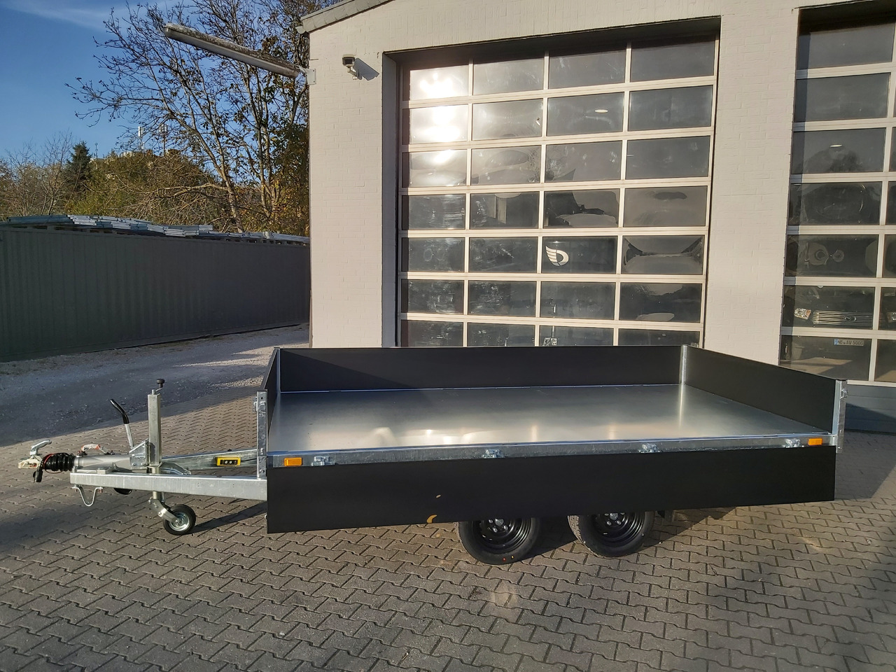 Saris Kipper K3 356 184 3500 2 E 356x184x35cm black edition Elektro Rampen Stützen (L) 3500kg - Kiper prikolica: slika Saris Kipper K3 356 184 3500 2 E 356x184x35cm black edition Elektro Rampen Stützen (L) 3500kg - Kiper prikolica Saris Kipper K3 356 184 3500 2 E 356x184x35cm black edition Elektro Rampen Stützen (L) 3500kg - Kiper prikolica: slika Saris Kipper K3 356 184 3500 2 E 356x184x35cm black edition Elektro Rampen Stützen (L) 3500kg - Kiper prikolica