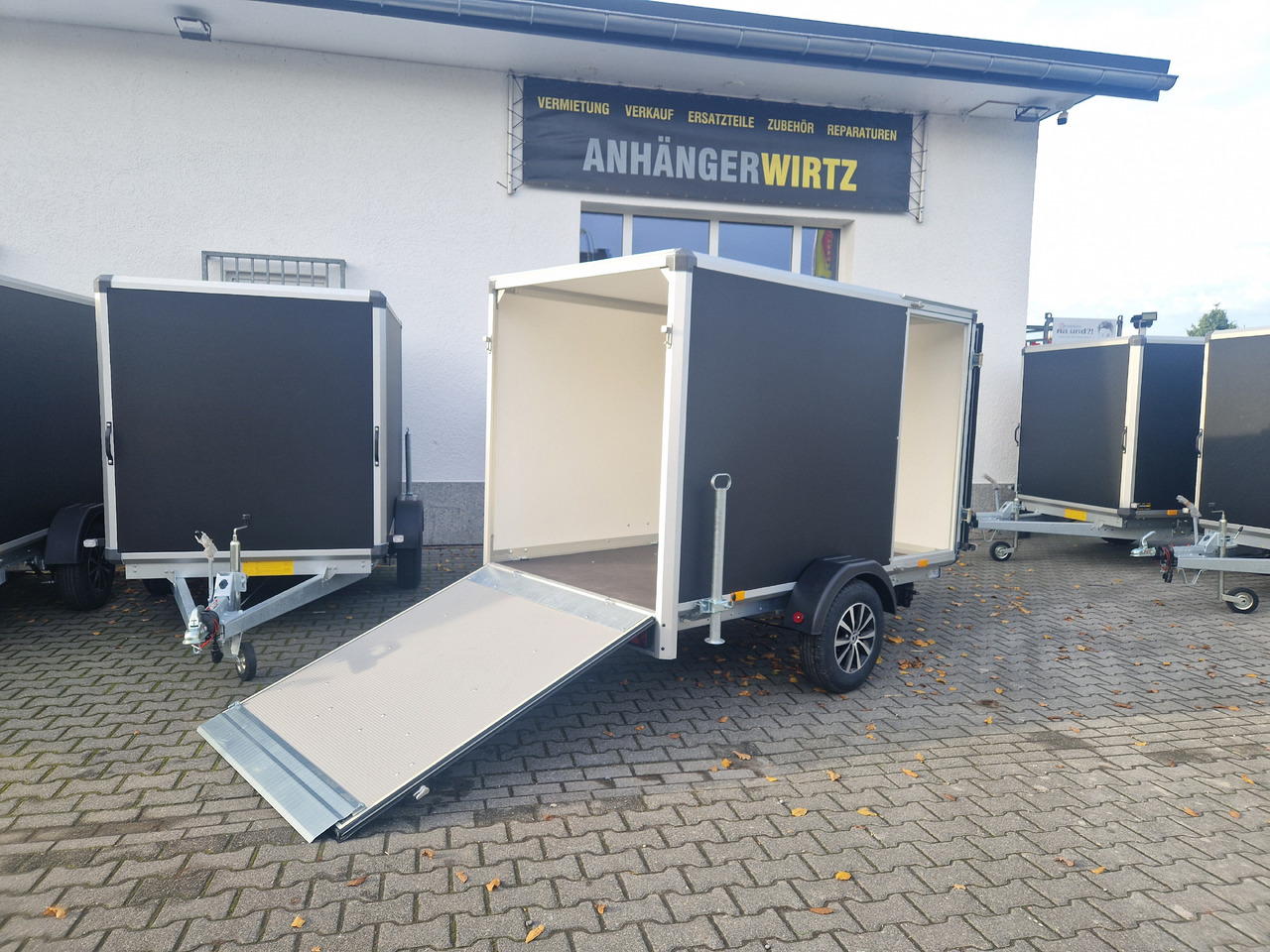 Variant C1315 C2 Edition black 258x148x157cm Aluf. Heckrampe Seitentür 1350kg 100 km/H black deal - Prikolica za motocikl: slika Variant C1315 C2 Edition black 258x148x157cm Aluf. Heckrampe Seitentür 1350kg 100 km/H black deal - Prikolica za motocikl Variant C1315 C2 Edition black 258x148x157cm Aluf. Heckrampe Seitentür 1350kg 100 km/H black deal - Prikolica za motocikl: slika Variant C1315 C2 Edition black 258x148x157cm Aluf. Heckrampe Seitentür 1350kg 100 km/H black deal - Prikolica za motocikl