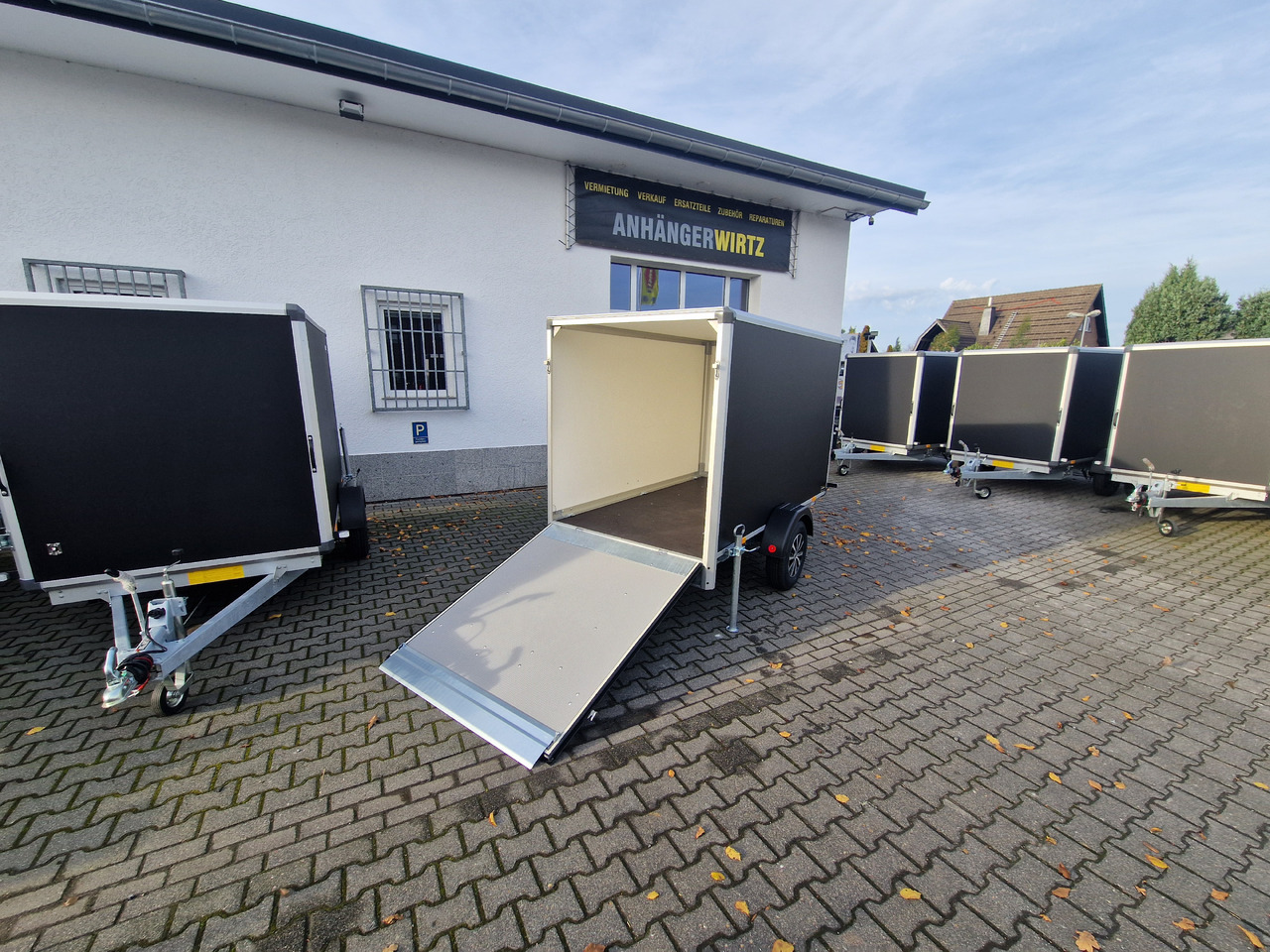 Variant C1315 C2 Edition black 258x148x157cm Alufelgen Heckrampe 1350kg 100km/H black deal - Prikolica za motocikl: slika Variant C1315 C2 Edition black 258x148x157cm Alufelgen Heckrampe 1350kg 100km/H black deal - Prikolica za motocikl Variant C1315 C2 Edition black 258x148x157cm Alufelgen Heckrampe 1350kg 100km/H black deal - Prikolica za motocikl: slika Variant C1315 C2 Edition black 258x148x157cm Alufelgen Heckrampe 1350kg 100km/H black deal - Prikolica za motocikl