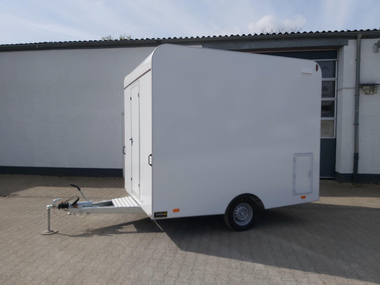 Prikolica za prodaju brze hrane Verkaufsanhänger VK 302 220 aero retro 300x220x230cm 2 Verkaufsklappen DIY Leer PVC Boden 1300kg: slika Prikolica za prodaju brze hrane Verkaufsanhänger VK 302 220 aero retro 300x220x230cm 2 Verkaufsklappen DIY Leer PVC Boden 1300kg